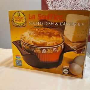 Nordic Ware Soufflé Dish with Insulating Server in style Harvest Amber